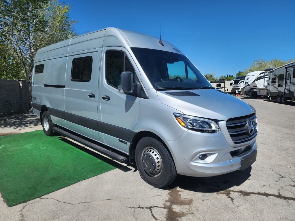 2023 Winnebago Adventure Wagon 70SE in reno NV