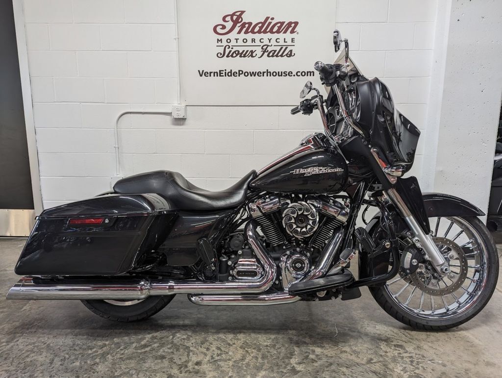 2018 Harley-Davidson® FLHX - Street Glide® FLHX in Sioux Falls, SD