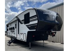 Smoothest-Towing Fifth Wheels Under 0K image