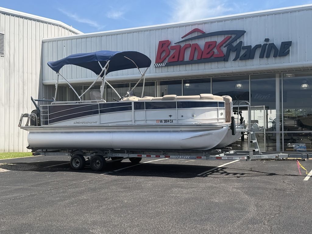 2017 Berkshire Pontoons 23CL 3.0 in counce TN