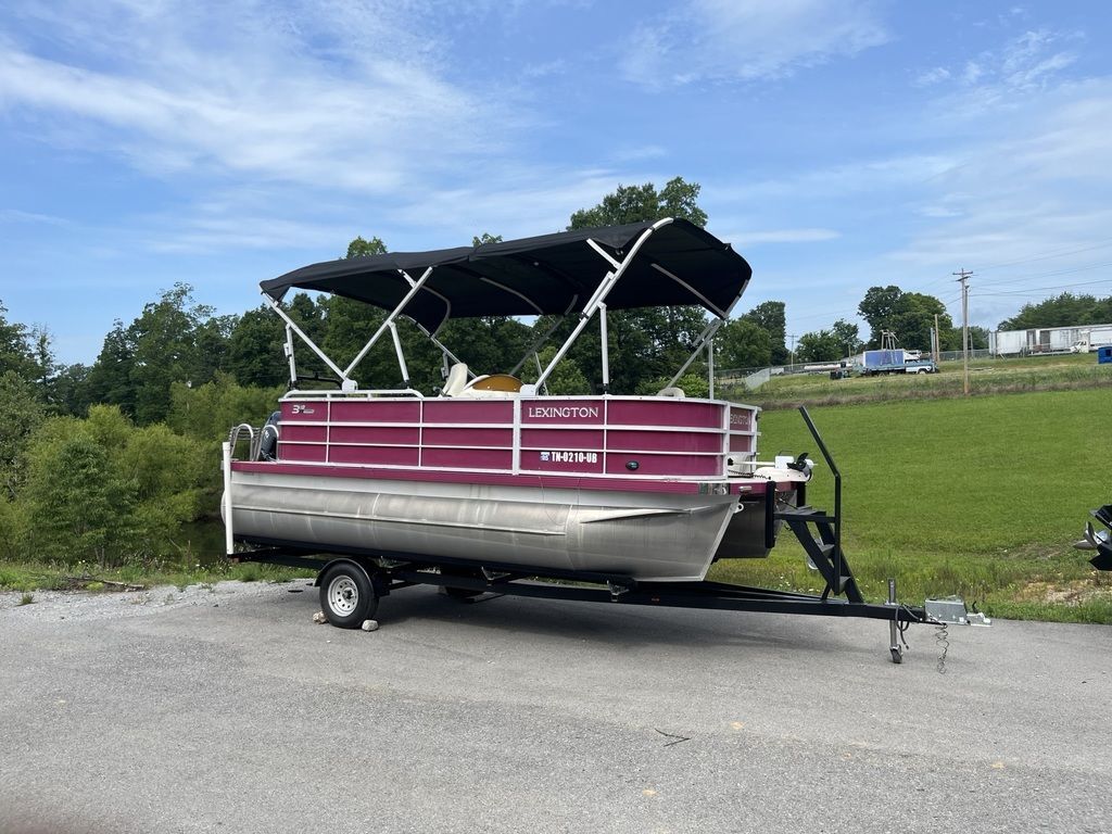2022 Lexington Boats 318 in white bluff TN