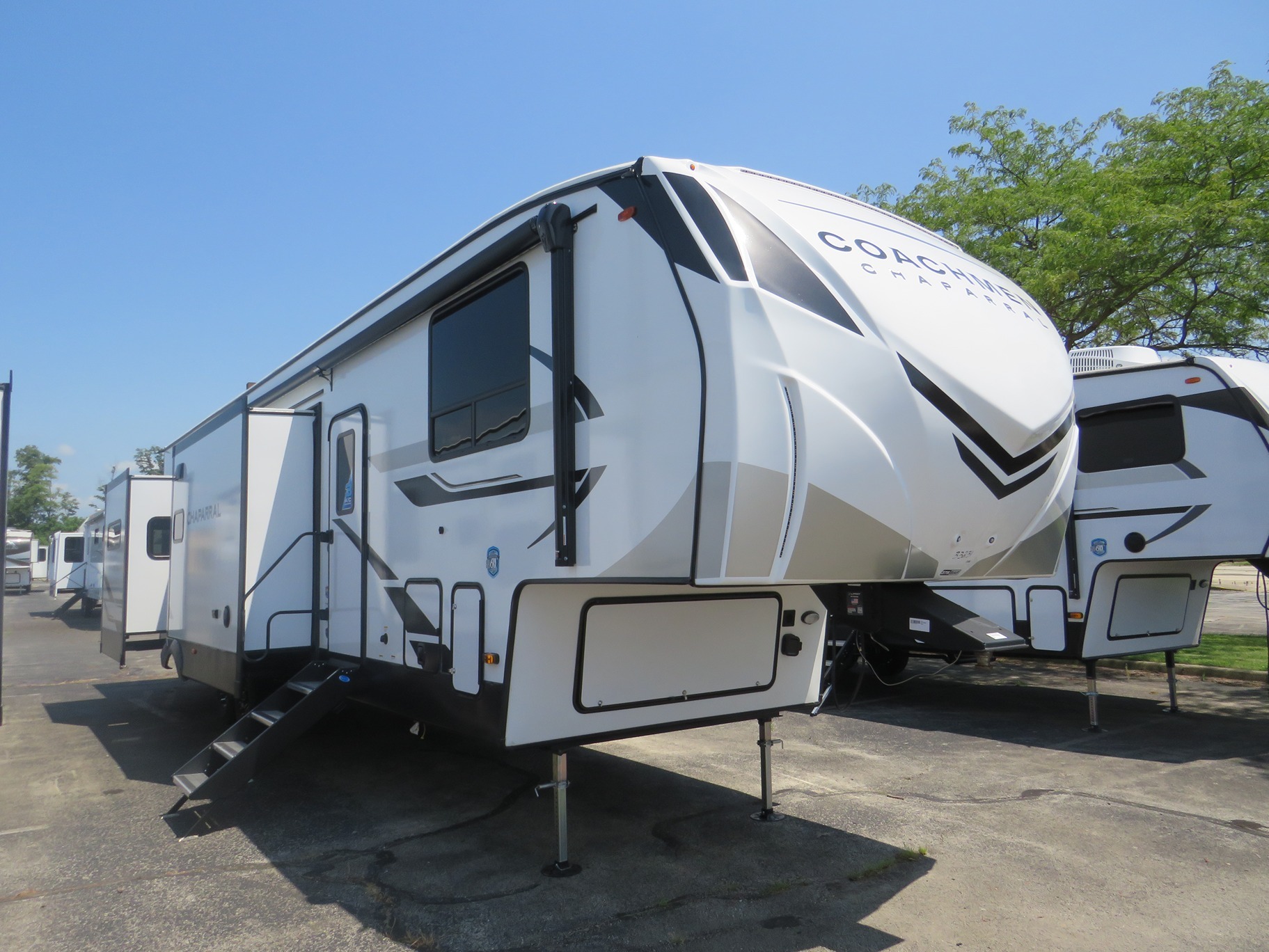 2026 Coachmen CHAPARRAL 375BAF in jeffersonville OH