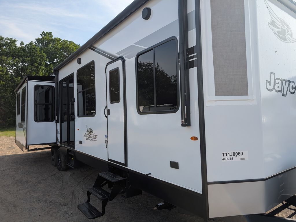 2026 Jayco Jay Flight Bungalow 40RLTS in rhinelander WI