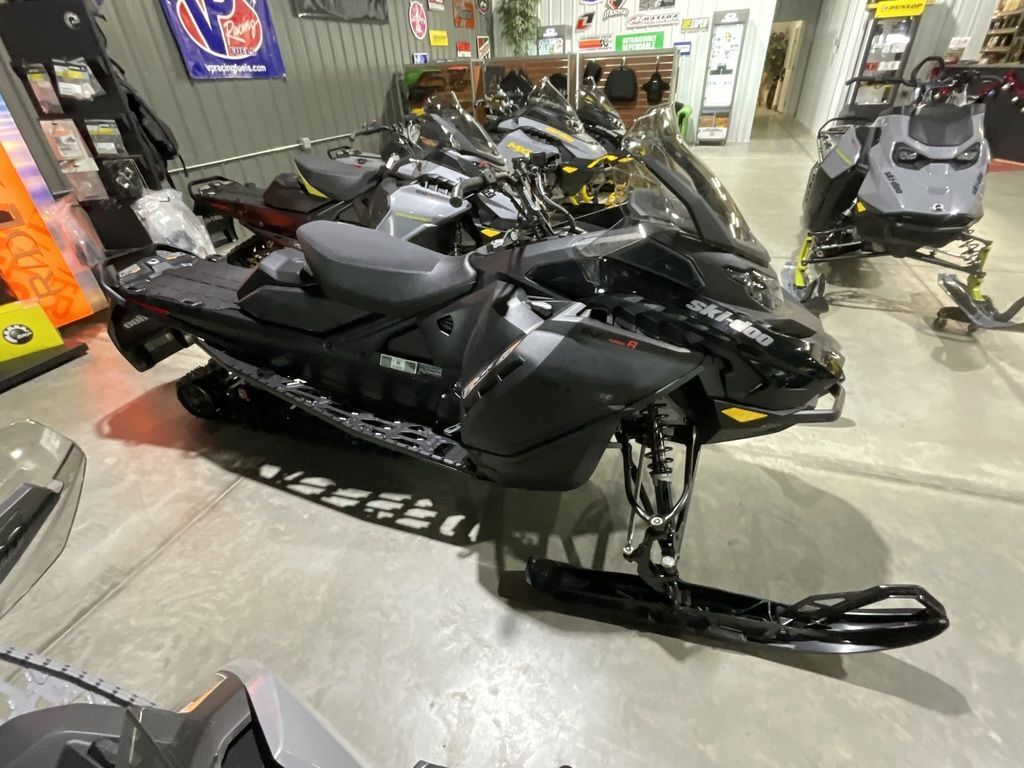 2026 Ski-Doo Renegade® Adrenaline® 900 ACE Turbo R RipSaw 1.25_Bla in cedar falls IA