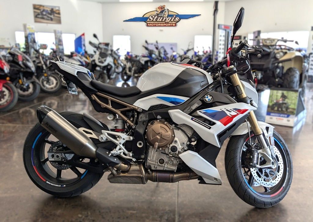 2022 BMW S 1000 R Light White/M Motorsport S in Sturgis, SD