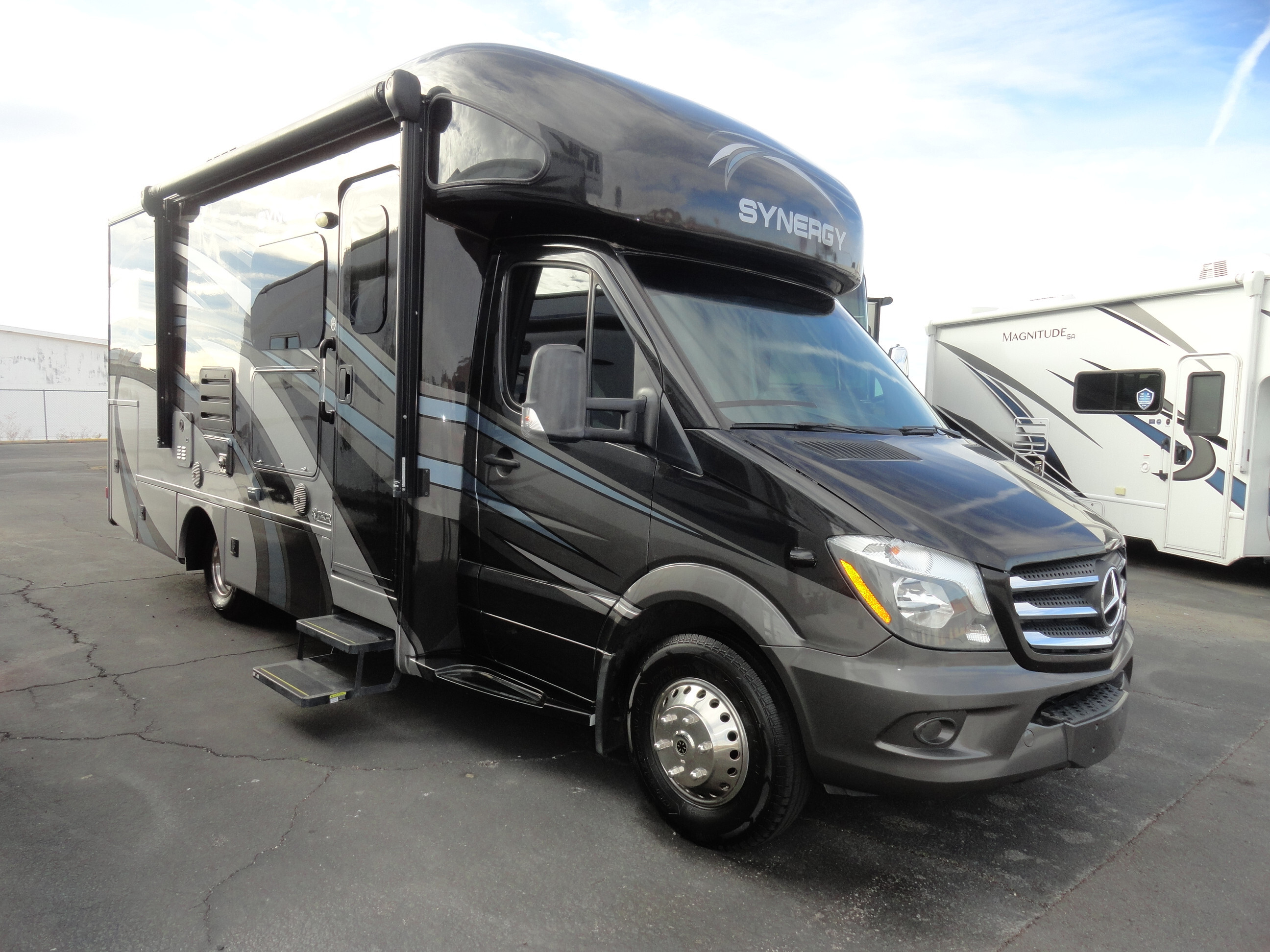 2017 Thor Motor Coach Synergy SP24 in boulder city NV