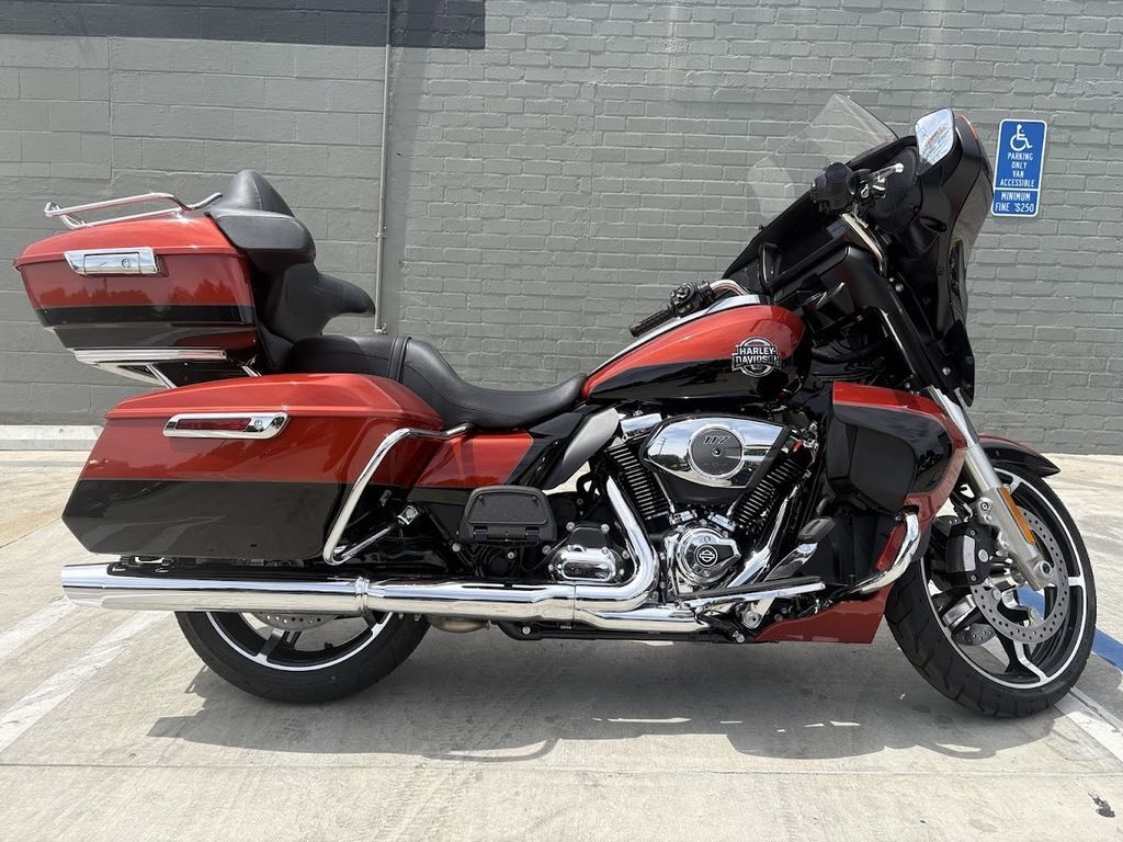 2025 Harley-Davidson® FLHXU - Street Glide® Ultra ULTRA in Van Nuys, CA