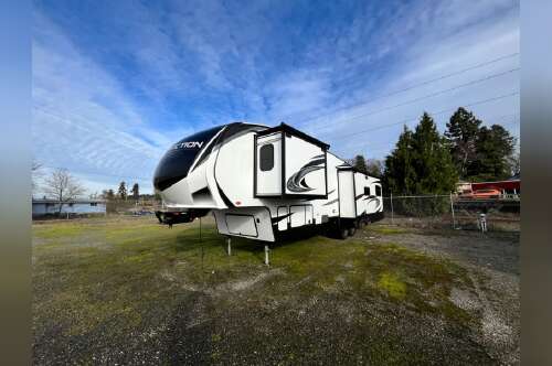 2023 Grand Design Reflection 341RDS in chehalis WA