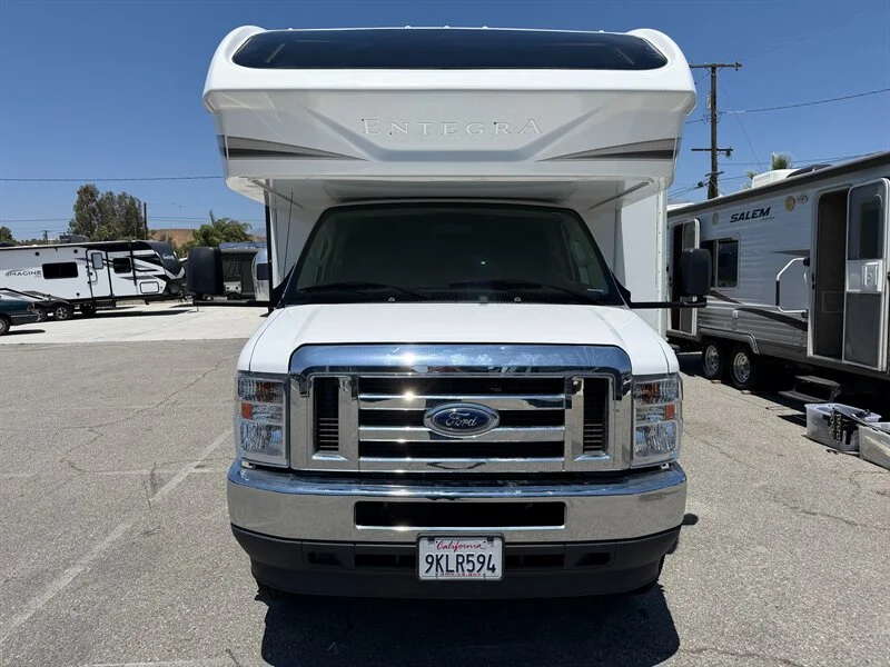 2022 Thor Odyssey Entegra 31F