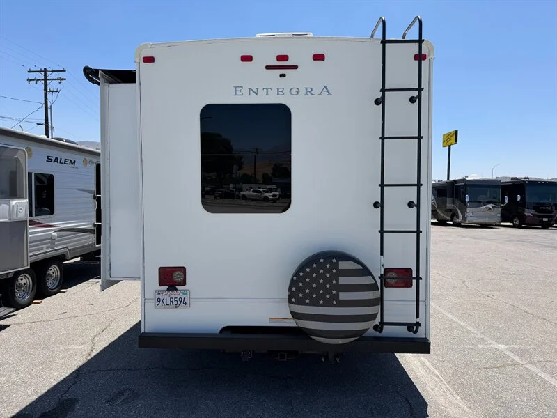 2022 Thor Odyssey Entegra 31F