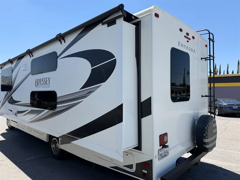 2022 Thor Odyssey Entegra 31F