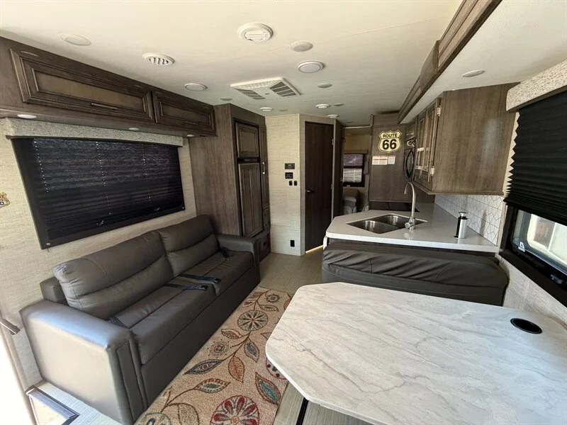 2022 Thor Odyssey Entegra 31F