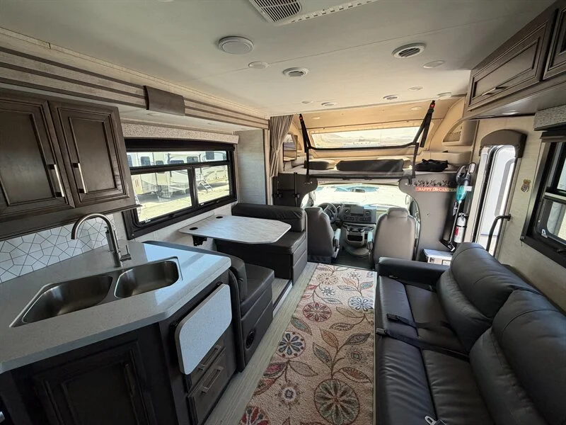 2022 Thor Odyssey Entegra 31F
