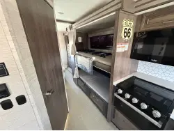 2022 Thor Odyssey Entegra 31F