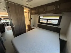 2022 Thor Odyssey Entegra 31F