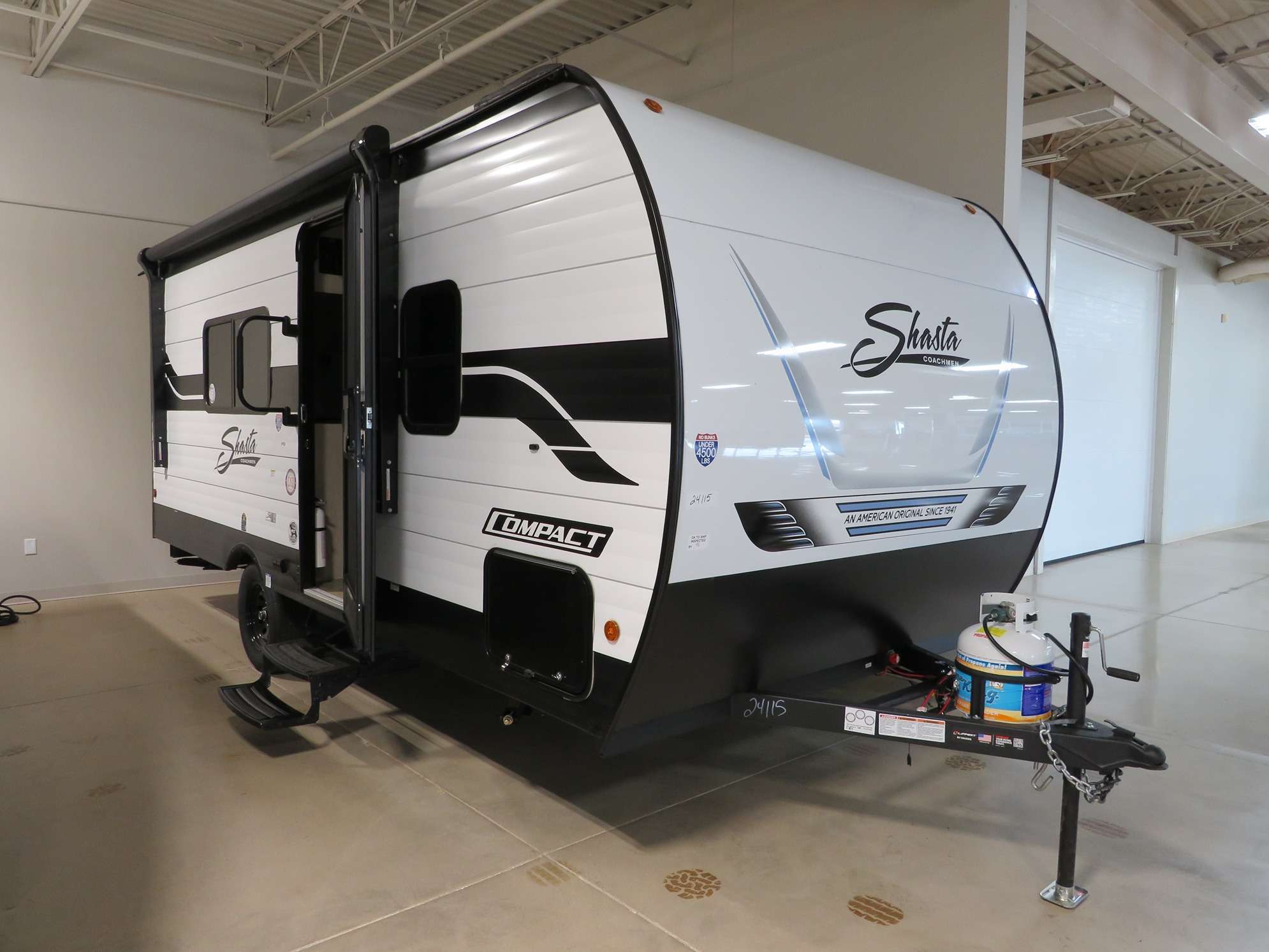 2026 Coachmen SHASTA COMPACT 18FQ in jeffersonville OH