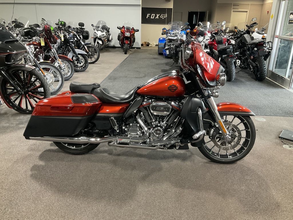 2018 Harley-Davidson® FLHXSE - CVO Street Glide® CVO in Johnstown, PA