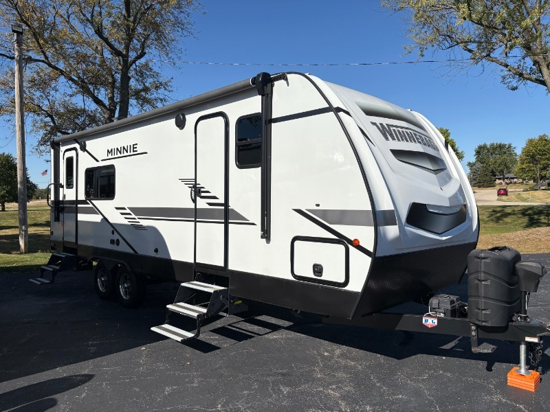 2022 Winnebago Minnie 2529RG RV
