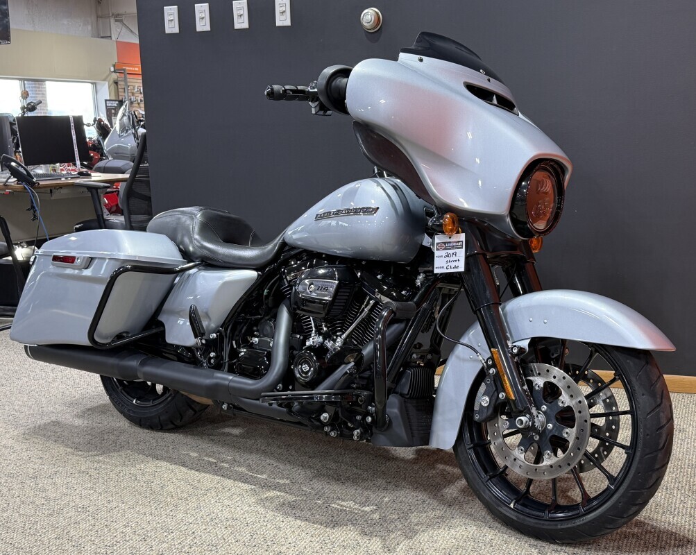 2019 Harley-Davidson Street Glide Special SPECIAL in Carroll, IA