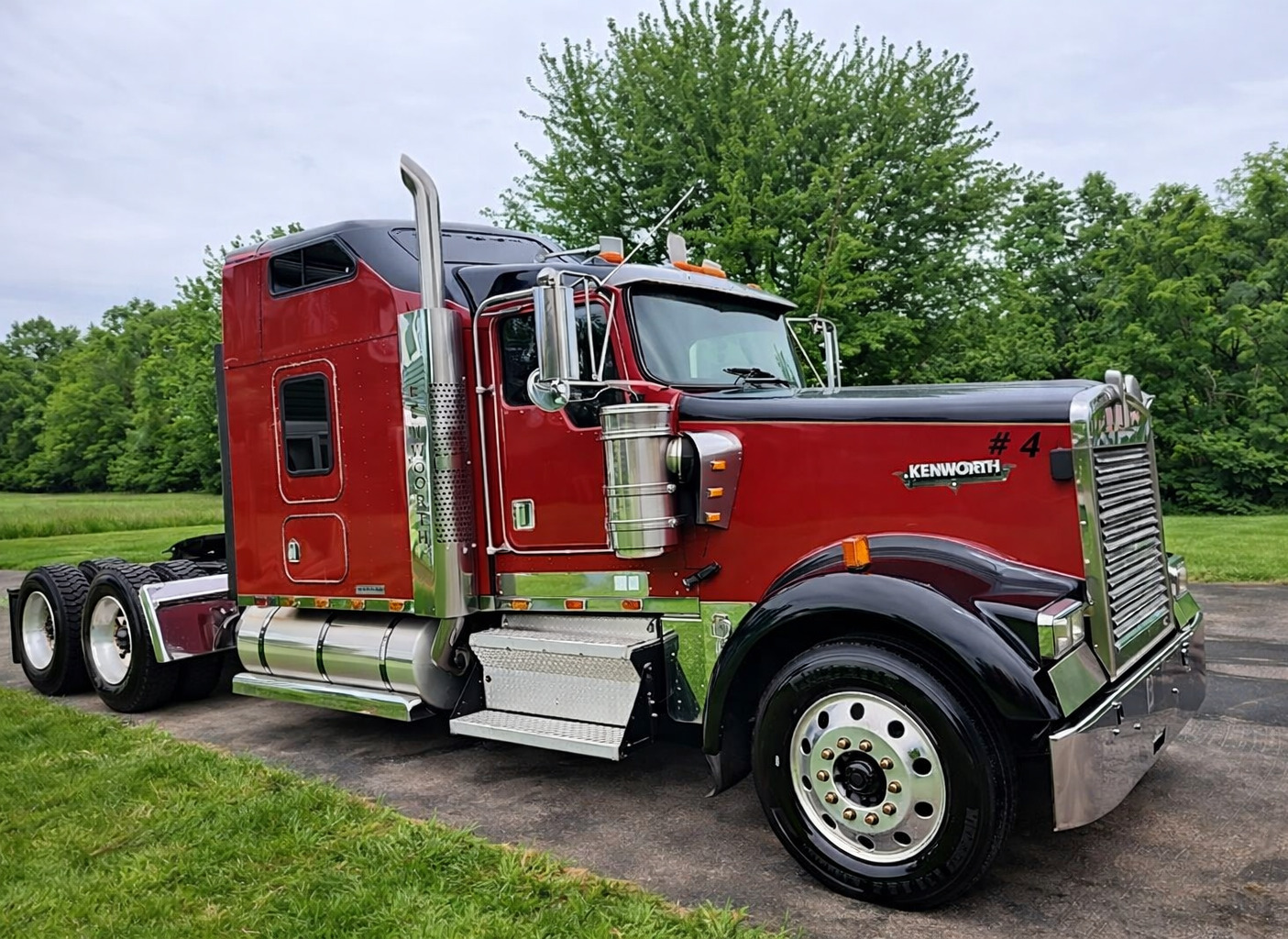 1999 KENWORTH W900L in Williamson, NY