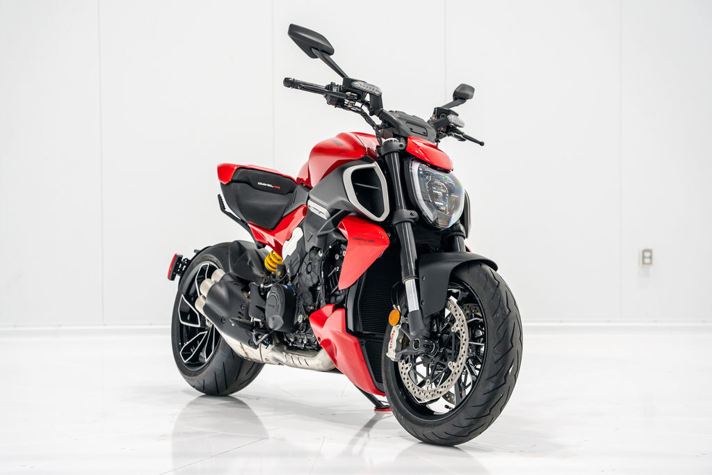 2026 Ducati Diavel V4 Red V4 in Zionsville, IN