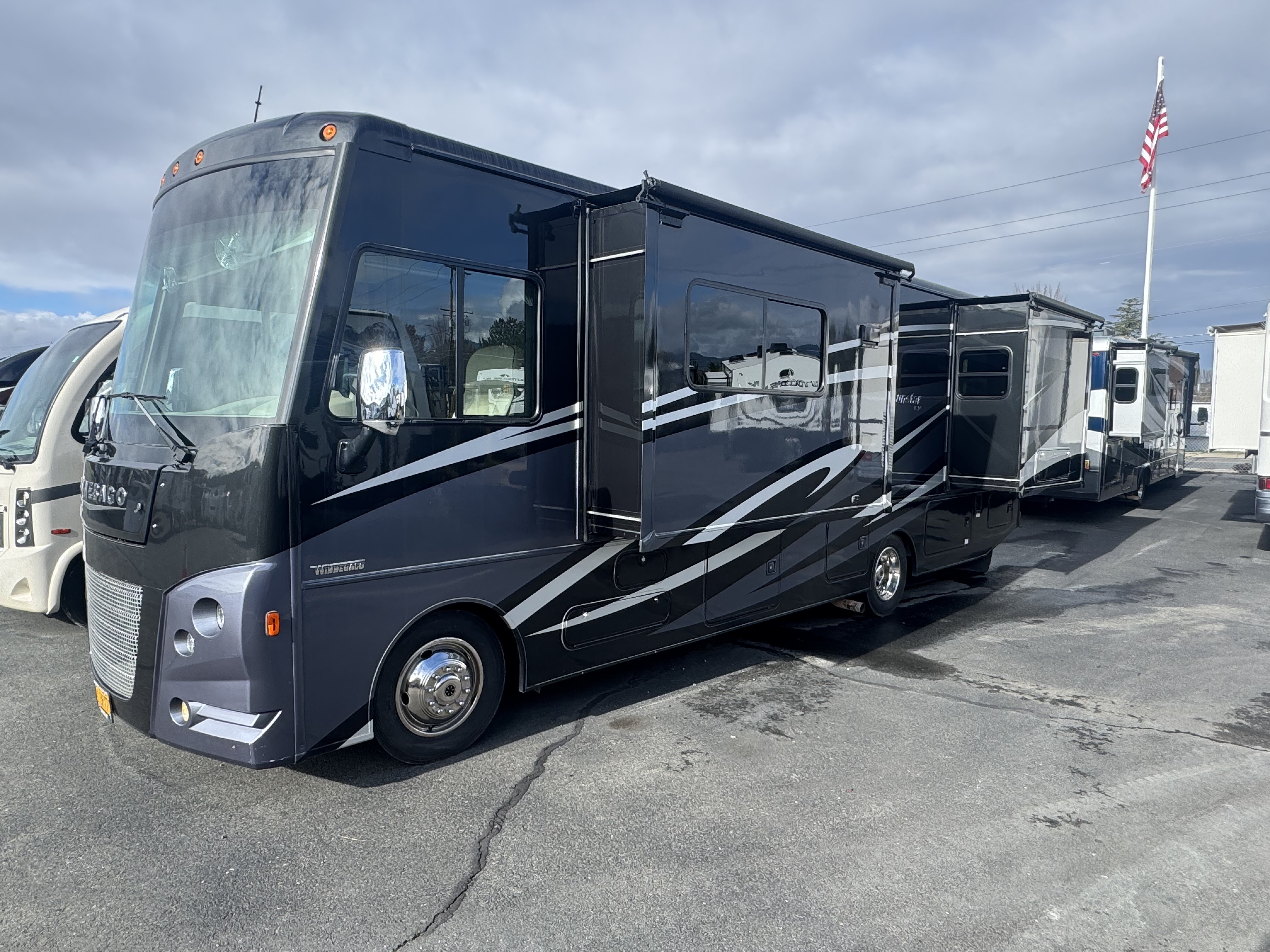 2018 Winnebago Sunstar LX 30T in grants pass OR