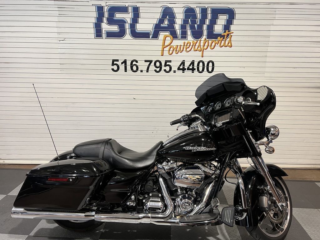 2017 Harley-Davidson® FLHXS - Street Glide® Special SPECIAL in Massapequa, NY