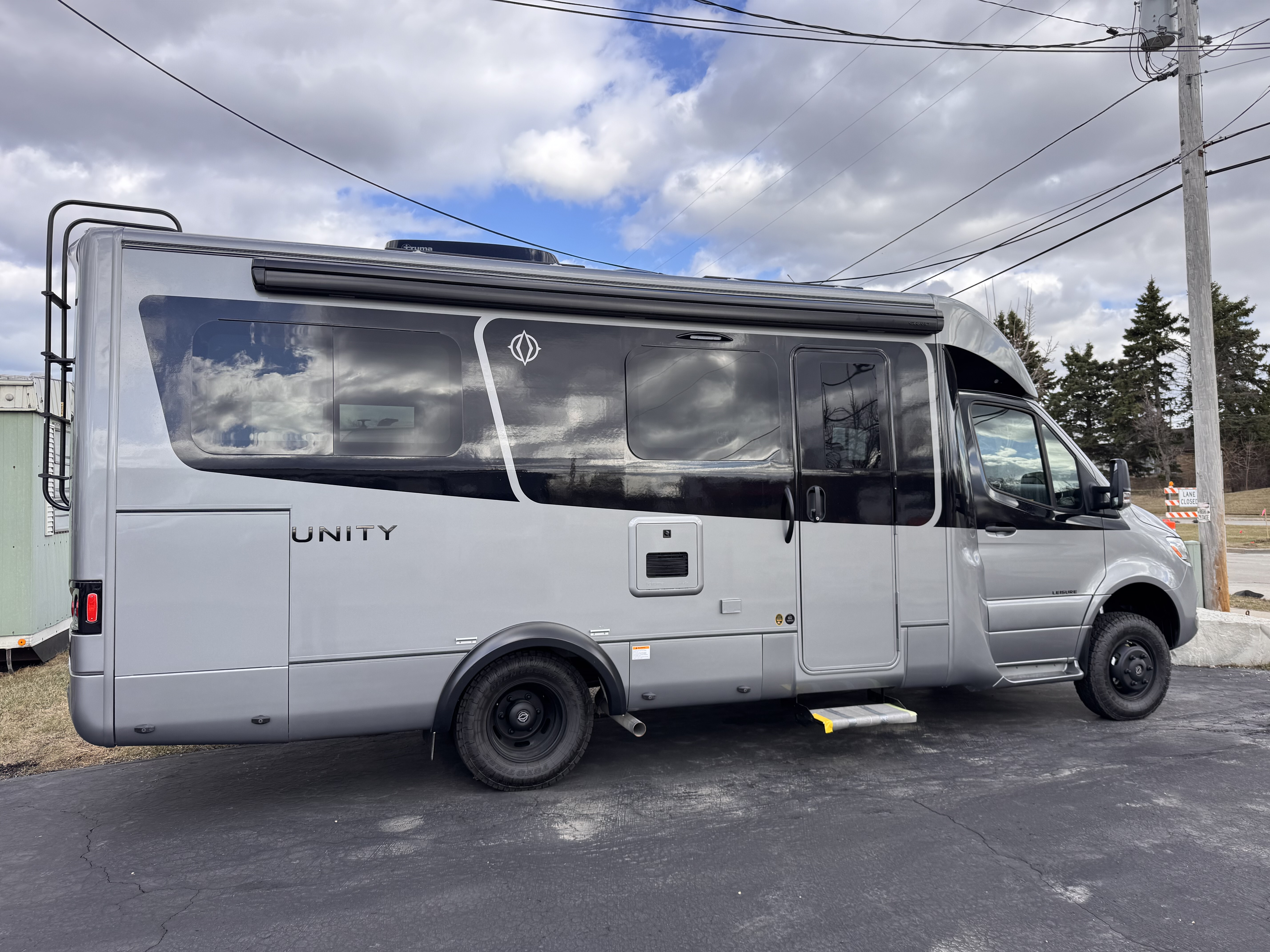 2026 Leisure Travel Vans Unity U24TBX in milwaukee WI