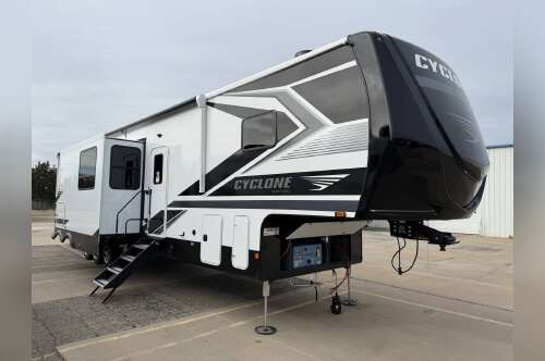2026 Heartland CYCLONE C3913 in andover KS