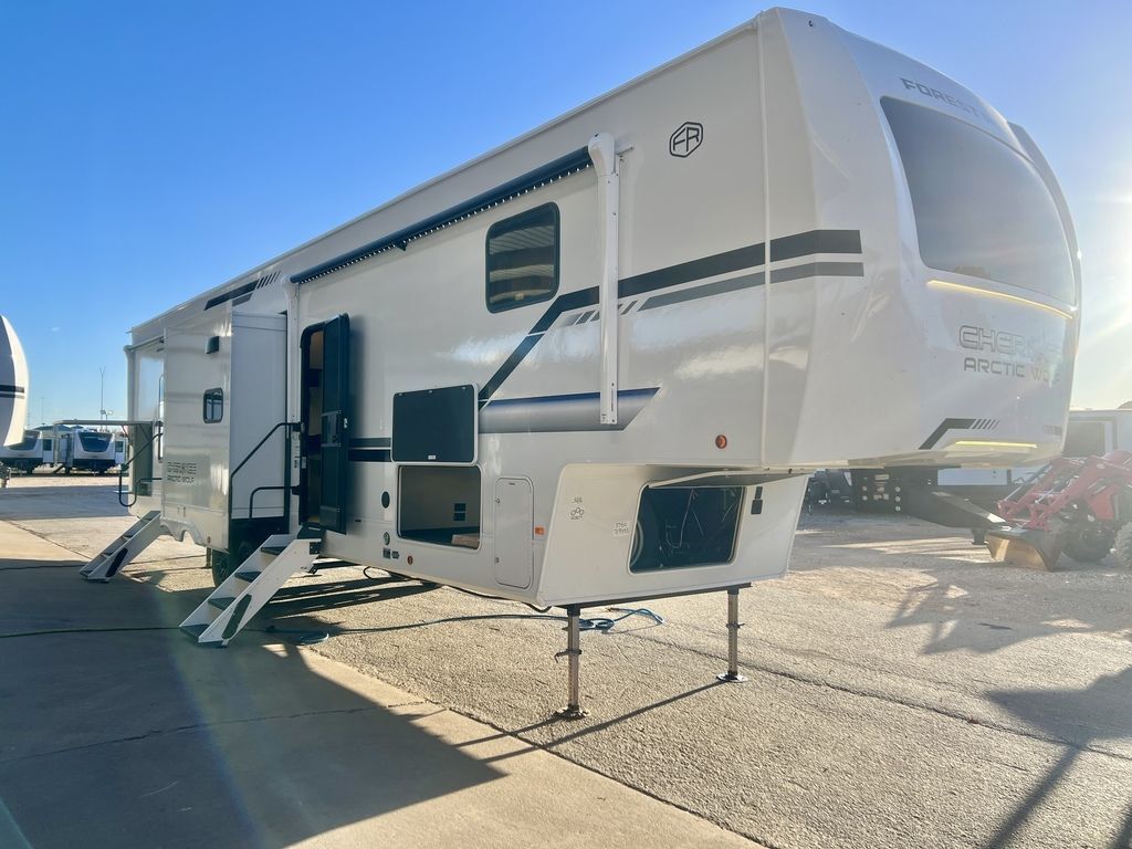 2026 Forest River Cherokee Arctic Wolf 3750SUITE in sealy TX