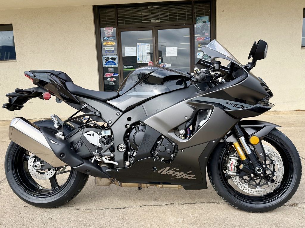 College Bike Shop in Lansing, Michigan. Find New and Used