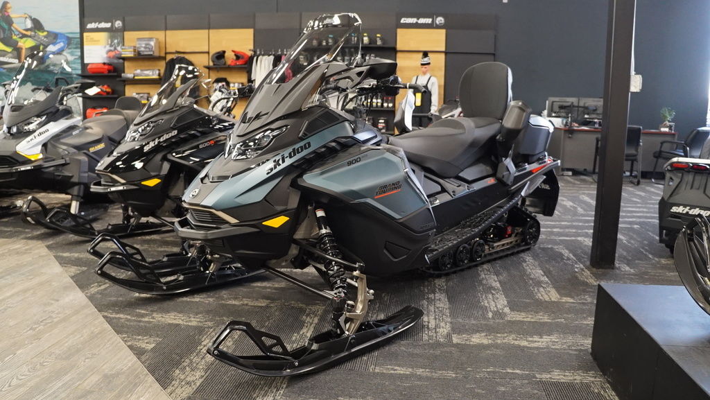 2026 Ski-Doo Grand Touring LE with Platinum Package 900 ACE 900 ACE 137 in watkins MN