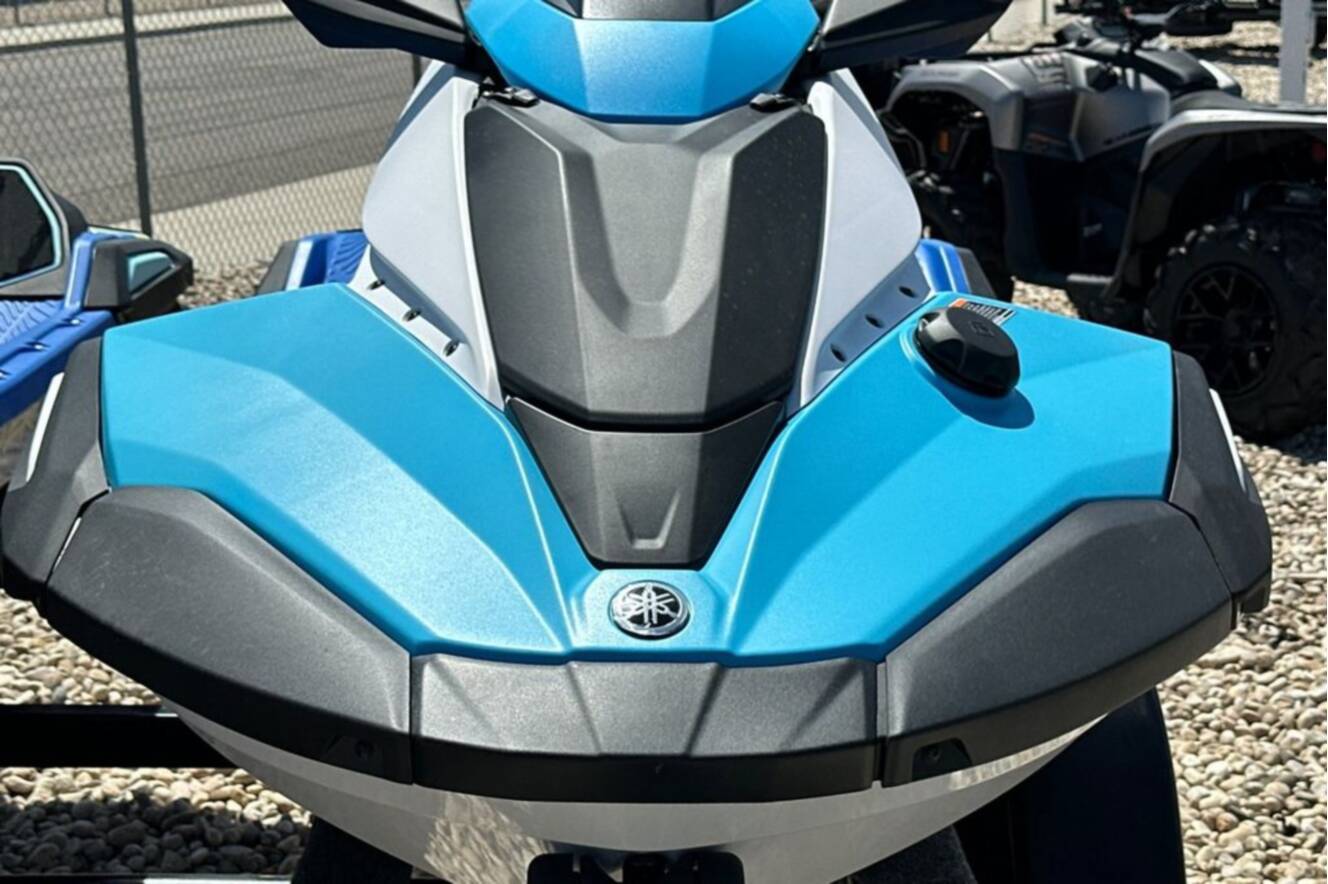 A photo of this 2026 Yamaha JETBLASTER DLX 3-AZURE BLUE/WHITE
