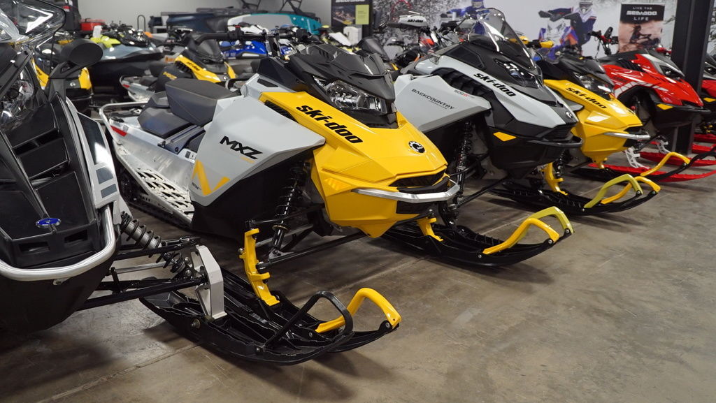西麻布イエロー Yellow last weekのフライヤー　mag etc Yellow Mxz Neo For Sale Near West Ellicott, New York - Ski-Doo
