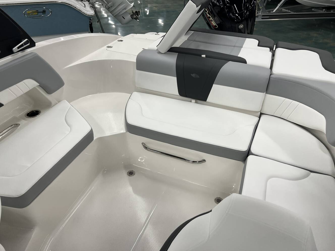 A photo of this 2026 Chaparral 23 SSI OB