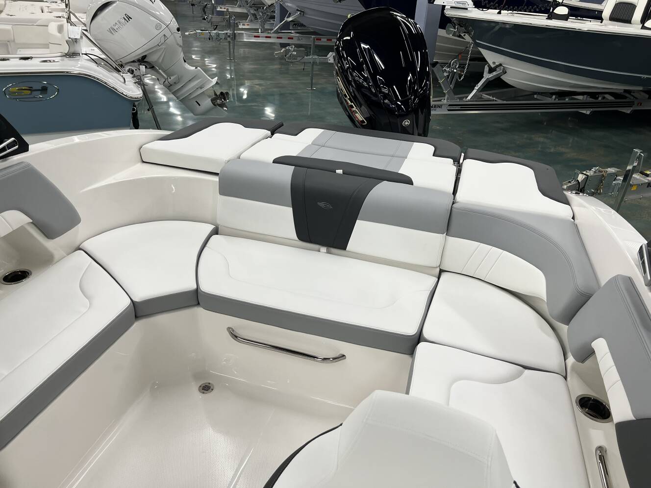 A photo of this 2026 Chaparral 23 SSI OB
