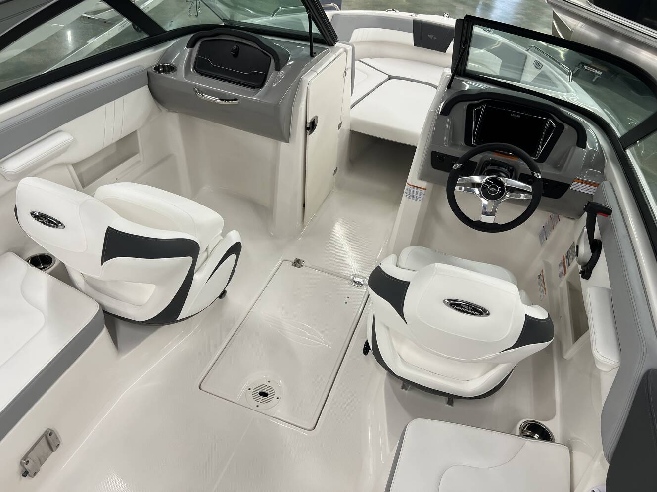A photo of this 2026 Chaparral 23 SSI OB
