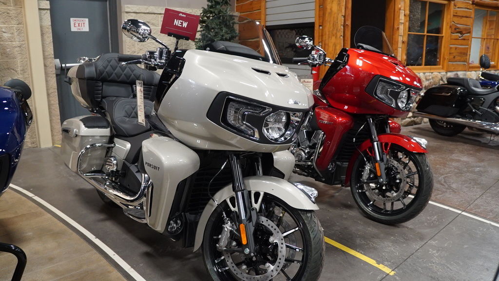 2026 Indian Motorcycle® Pursuit® Limited 112 w/PowerBand Audio Silver Quartz M LIMITED in Watkins, MN
