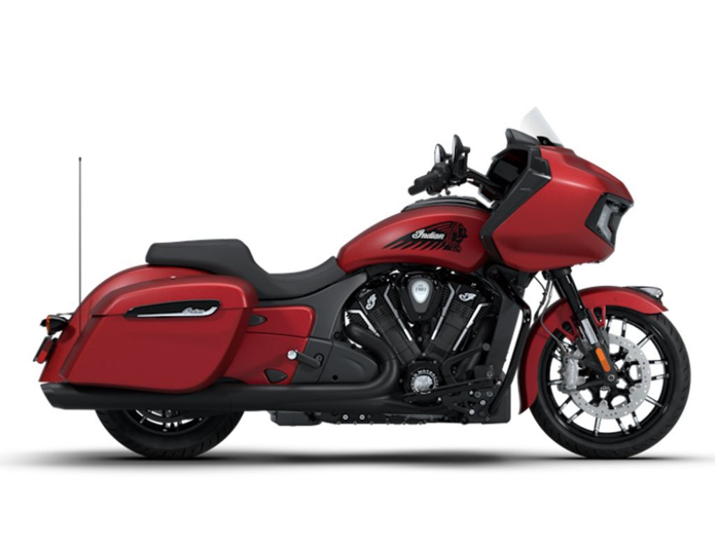 2026 Indian Motorcycle® Challenger® Dark Horse® Sunset Red Smoke DARK HORSE in Watkins, MN