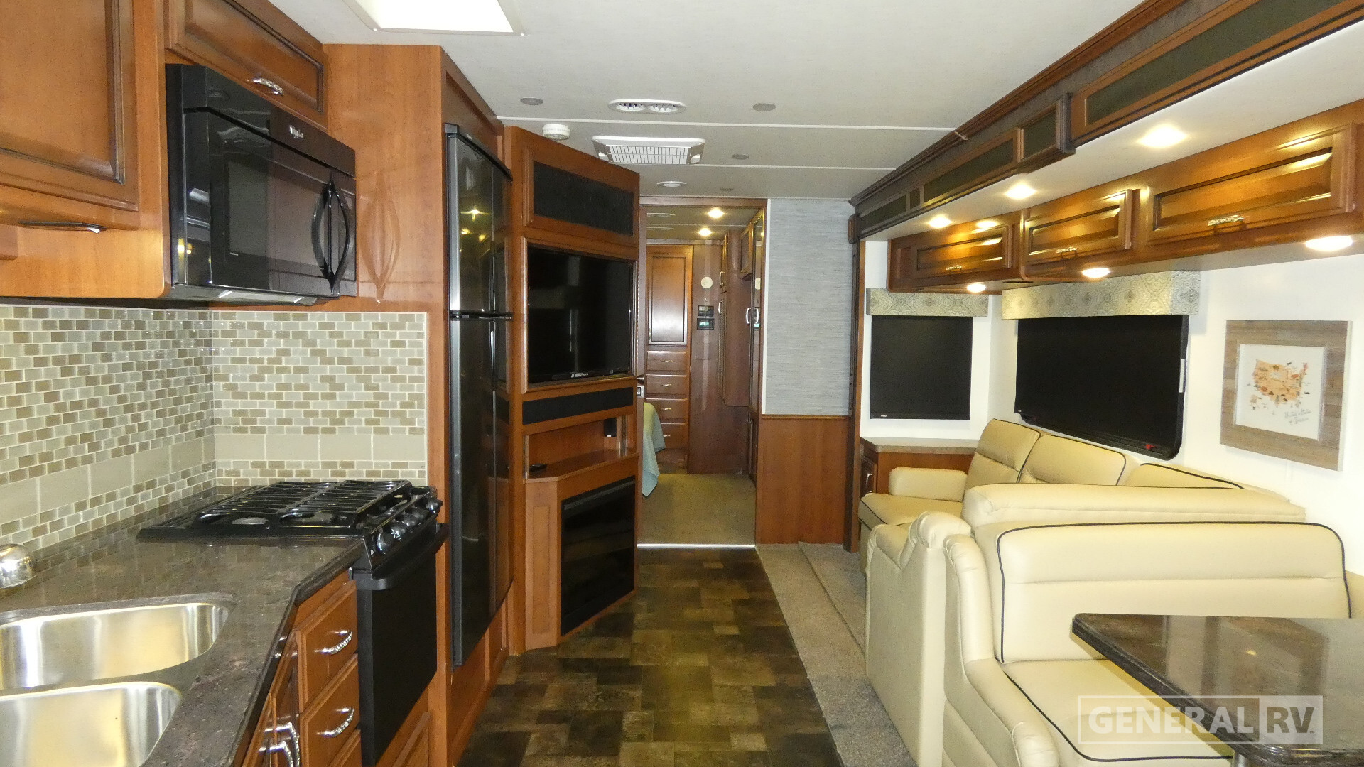2014 Fleetwood BOUNDER 35K in orange park FL