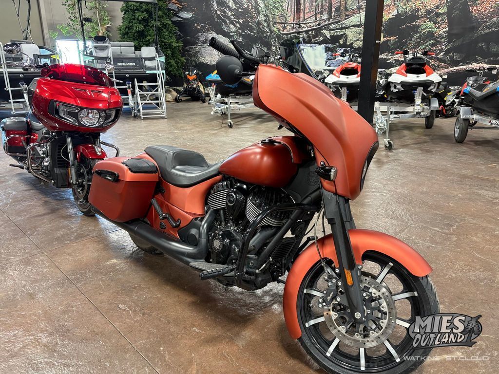 2021 Indian Motorcycle® Chieftain® Dark Horse® Icon Burnt Orange Metallic Smo DARK HORSE in Watkins, MN