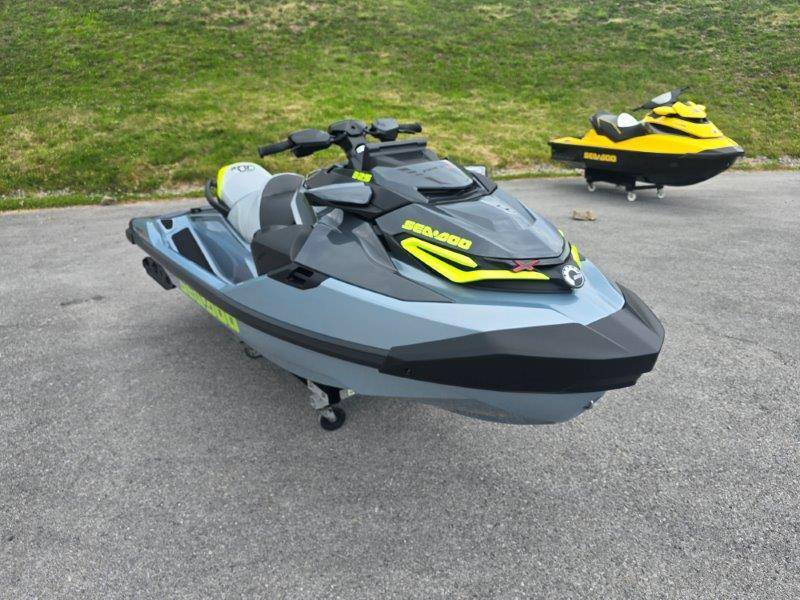 2026 Sea-Doo RXT-X 325 w/ Sound X 325 in Somerset, KY