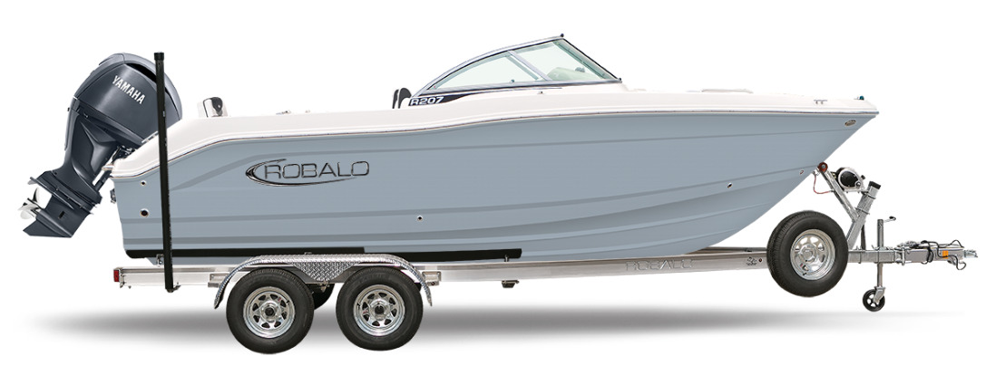 2027 Robalo R207 in holden ME
