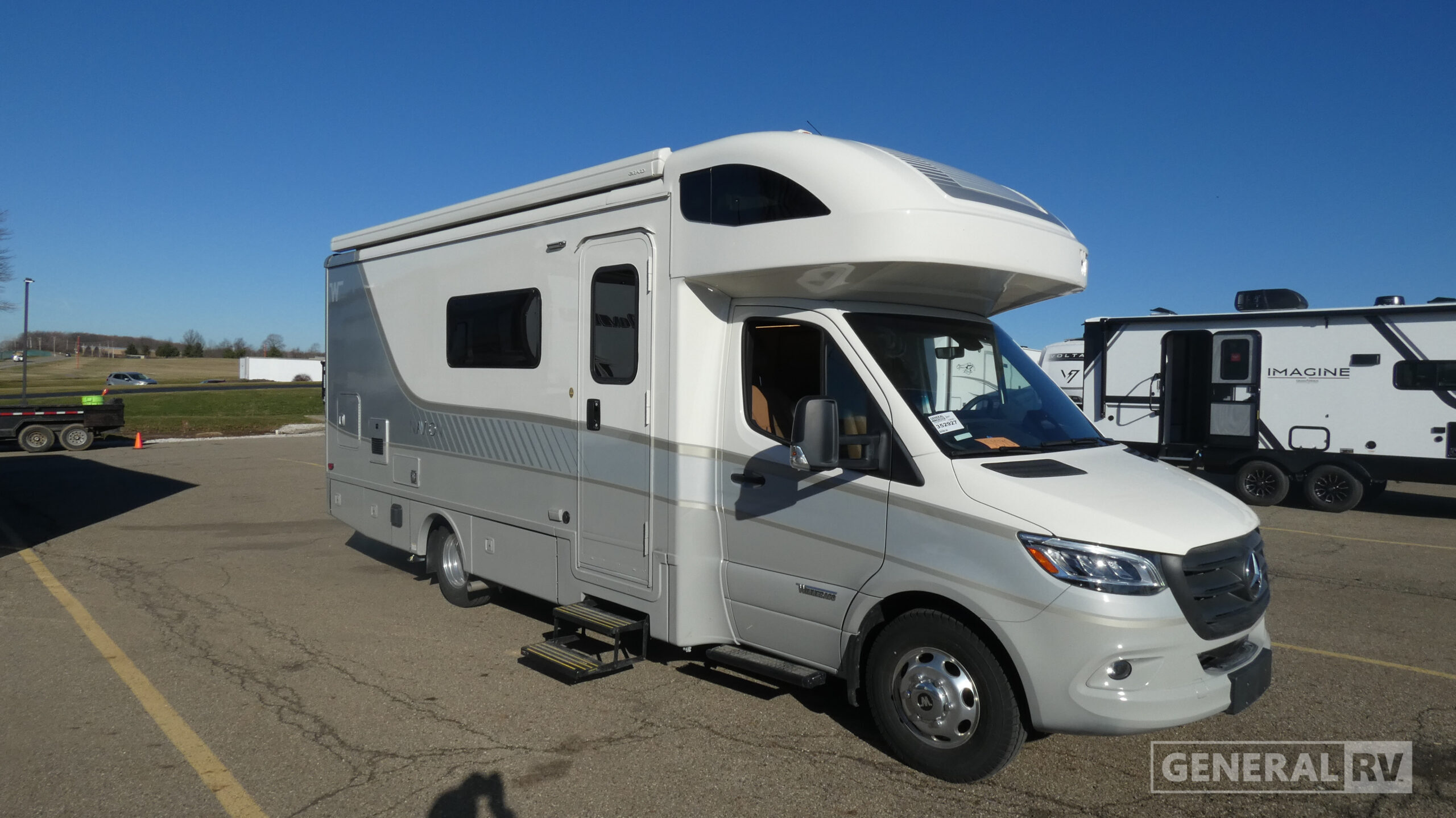 2027 Winnebago NAVION 24D in north canton OH