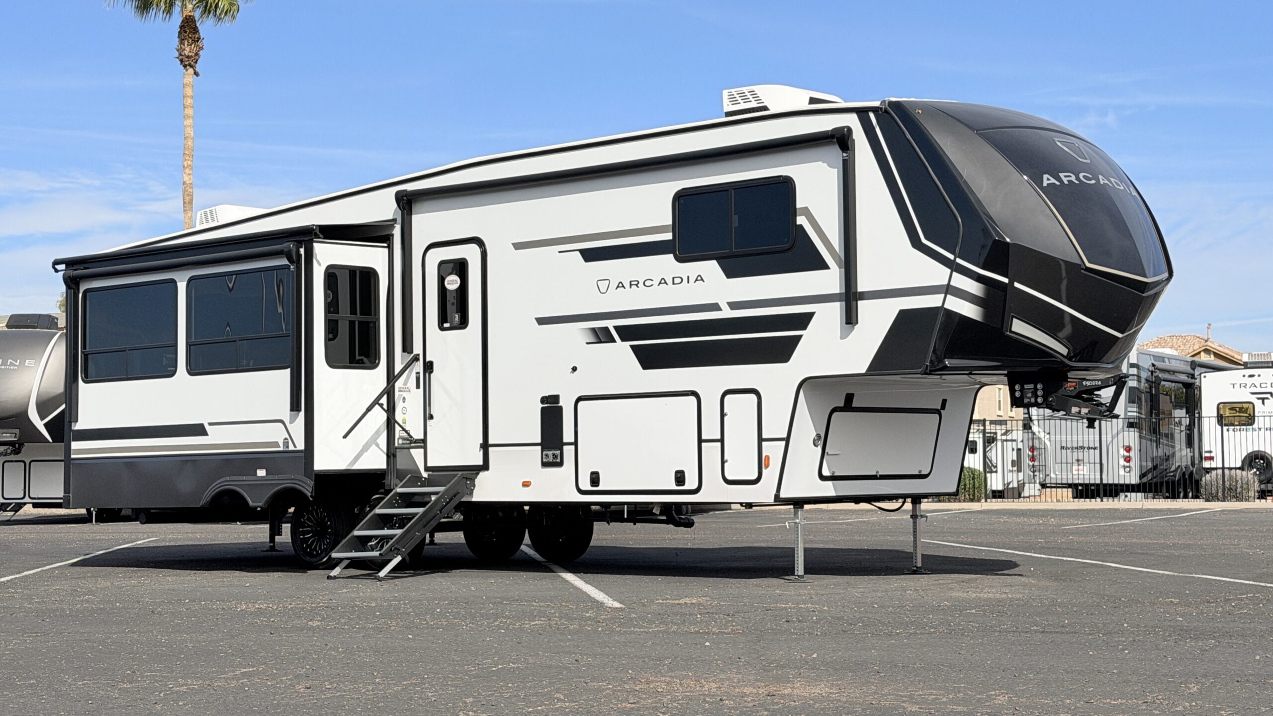 2026 Keystone ARCADIA 3260RL in mesa AZ
