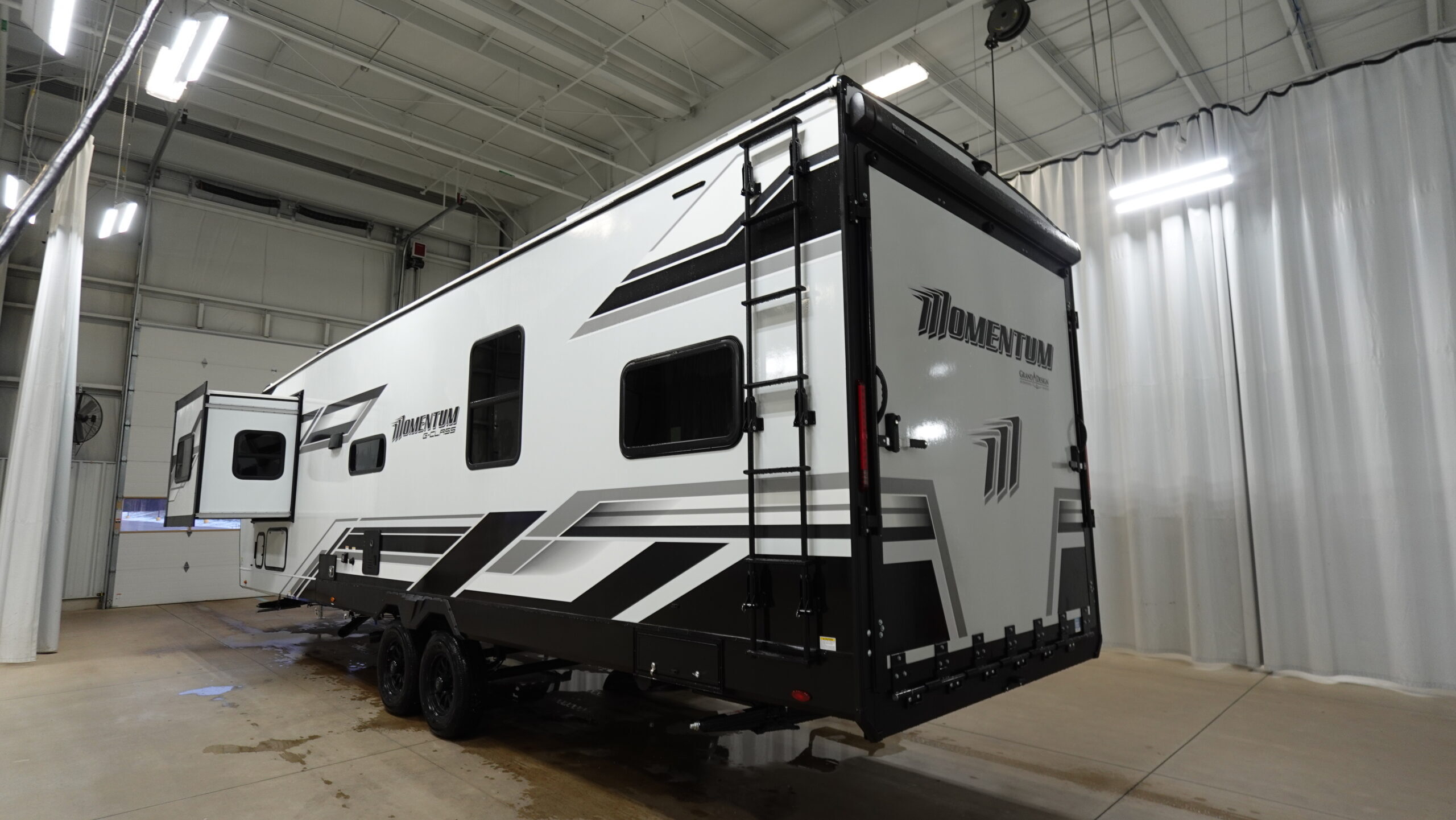 2026 Grand Design MOMENTUM 31G in clarkston MI