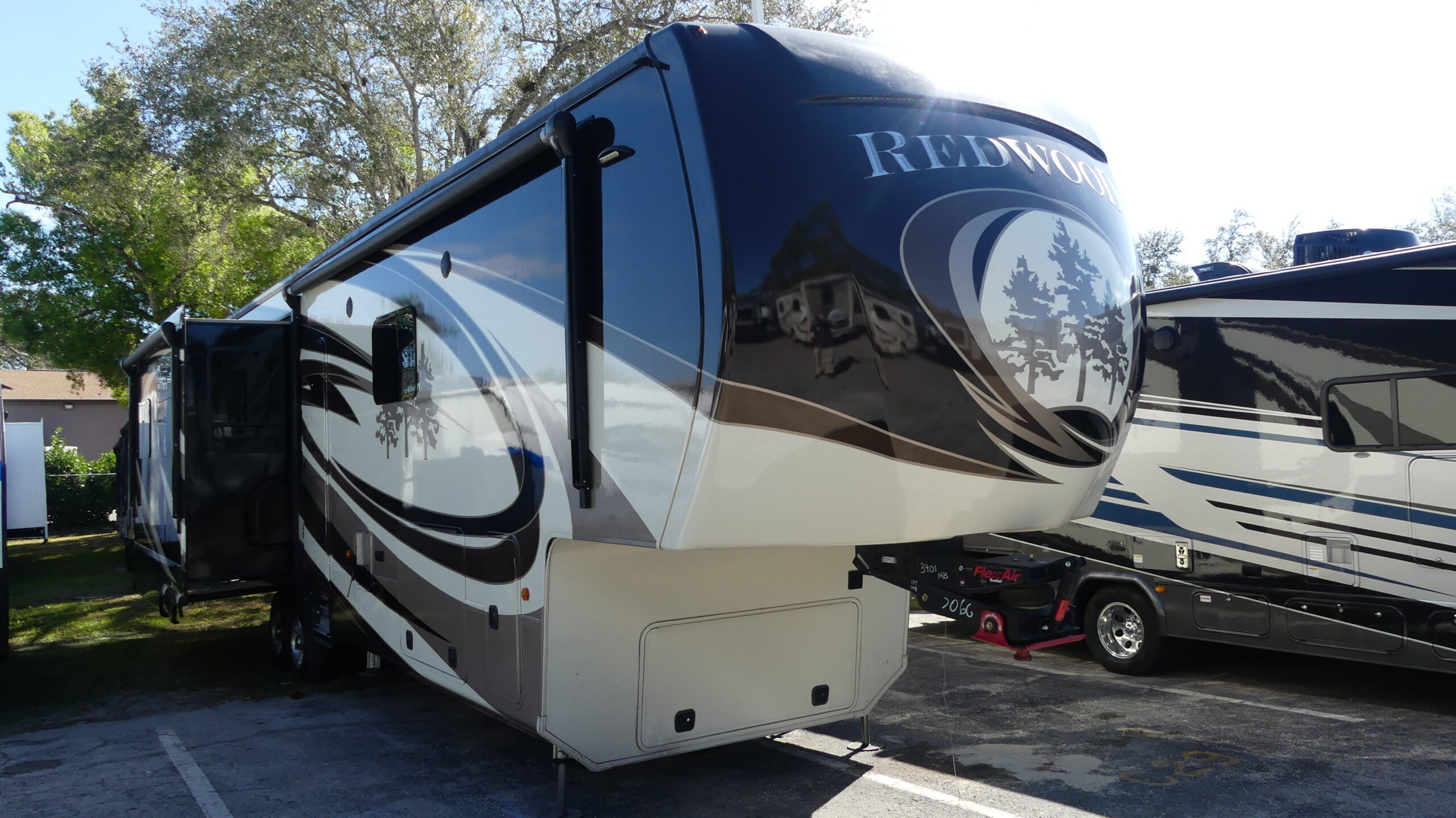 2017 Crossroads Rv REDWOOD 3901MB in fort meyers FL