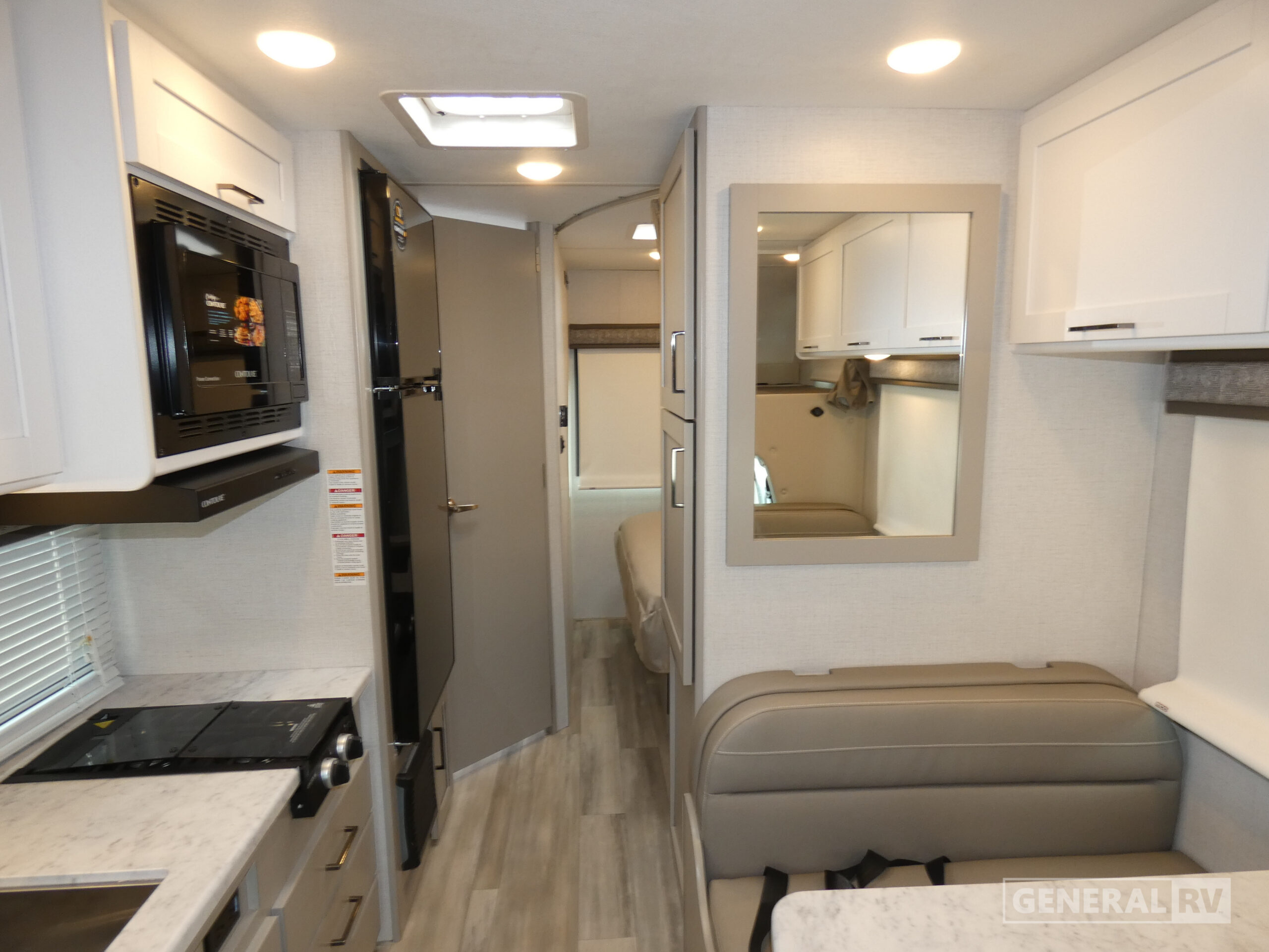 2026 Thor Motor Coach PASADENA SZ22 Chevy in brownstown MI