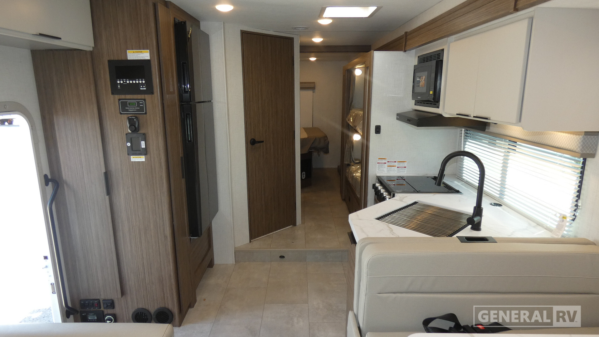 2027 Thor Motor Coach Pasadena SE SL31 in brownstown MI
