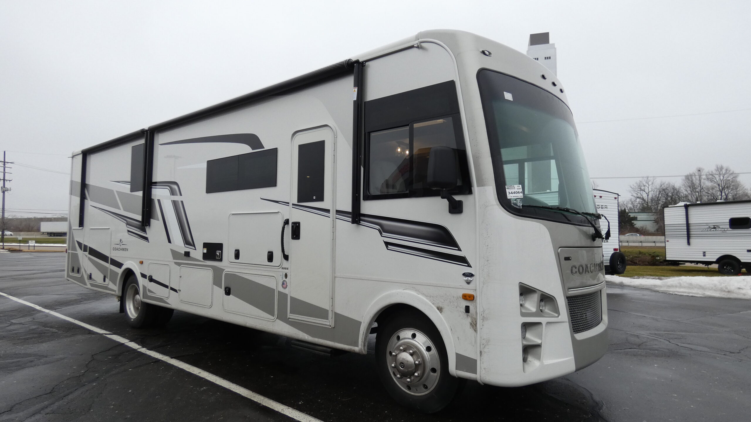 2026 Coachmen MIRADA 33SS in birch run MI